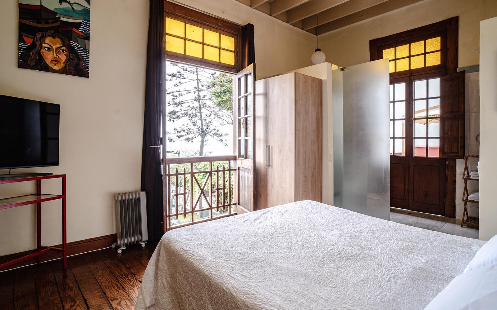 Double Room with Shared Terrace